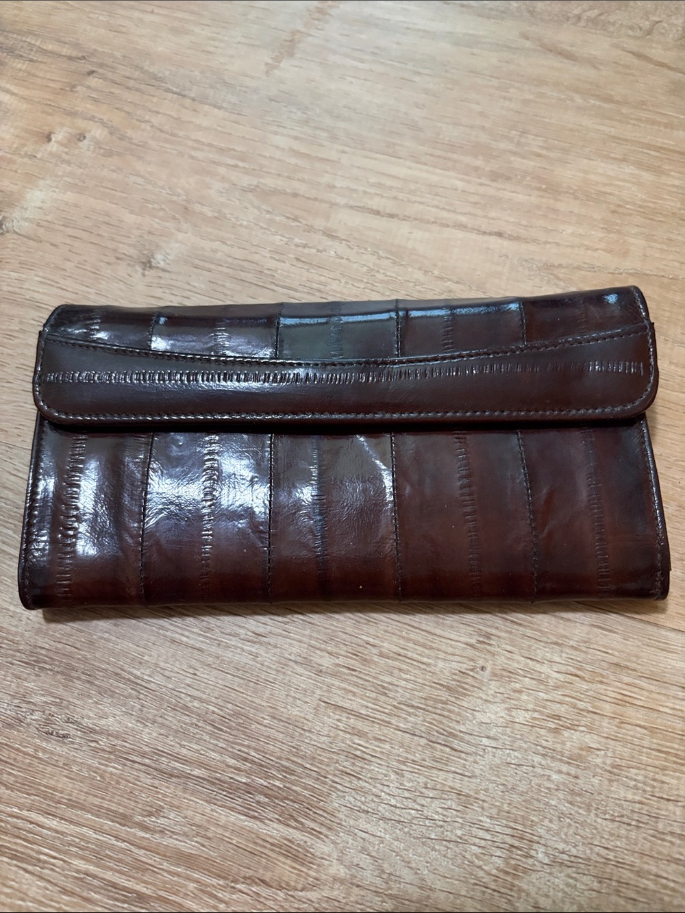 Vintage Elegant Eel Skin Clutch Wallet - Brown